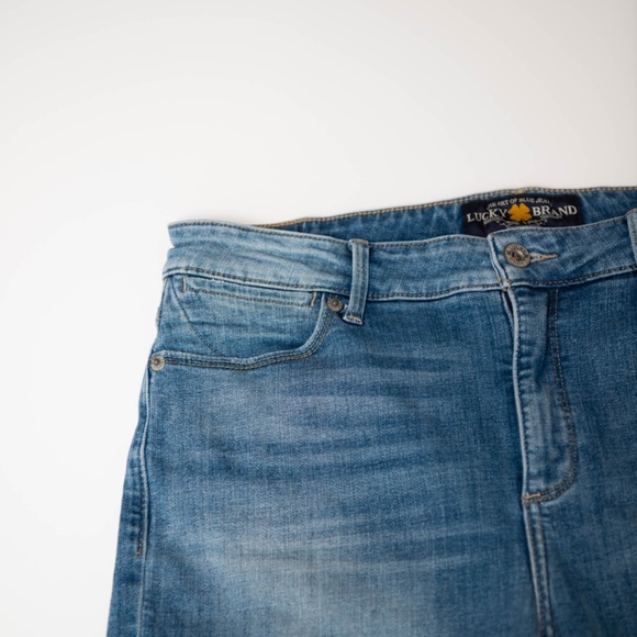 Lucky Brand Denim Shorts Size 10 - Picture 2 of 9